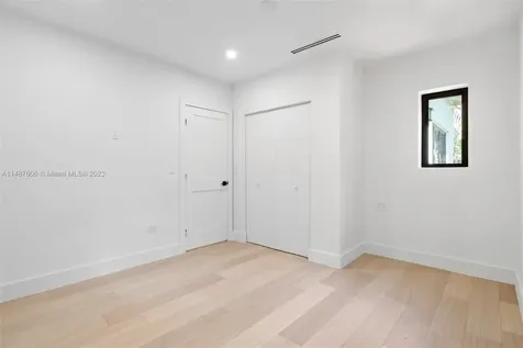 754 W 51st Street Miami Beach FL 33140