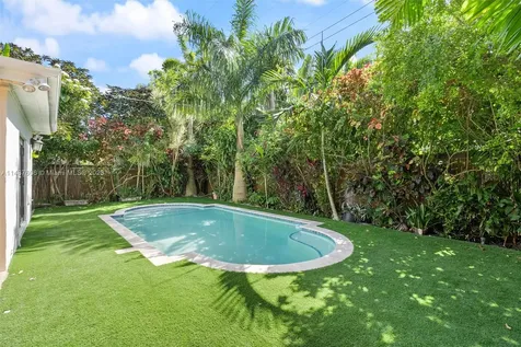 754 W 51st Street Miami Beach FL 33140