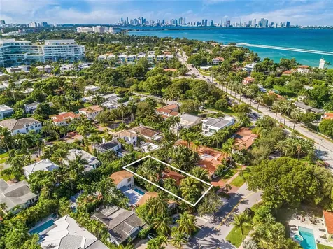 754 W 51st Street Miami Beach FL 33140
