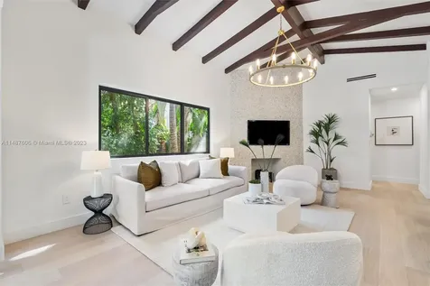 754 W 51st Street Miami Beach FL 33140