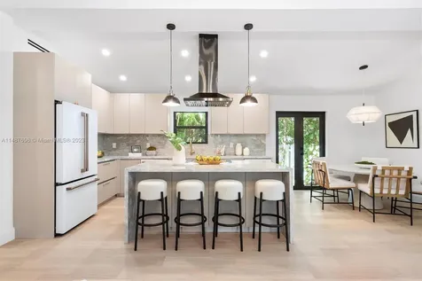 754 W 51st Street Miami Beach FL 33140