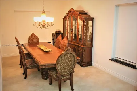 1173 NW 184th Terrace Pembroke Pines FL 33029