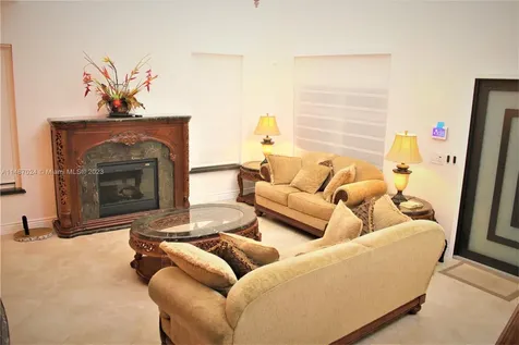 1173 NW 184th Terrace Pembroke Pines FL 33029