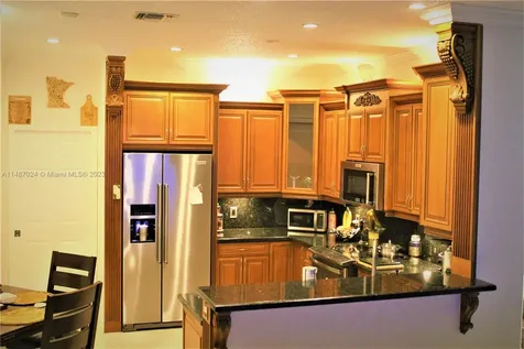 1173 NW 184th Terrace Pembroke Pines FL 33029