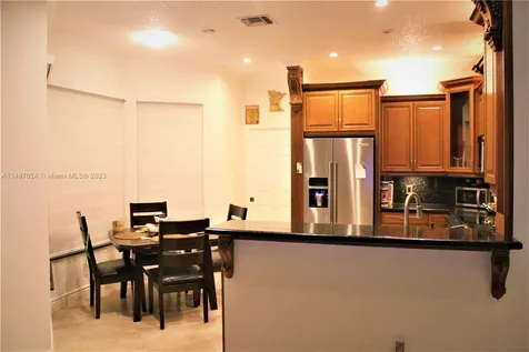 1173 NW 184th Terrace Pembroke Pines FL 33029