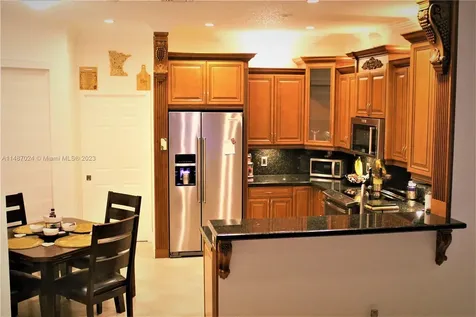 1173 NW 184th Terrace Pembroke Pines FL 33029