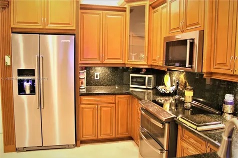 1173 NW 184th Terrace Pembroke Pines FL 33029