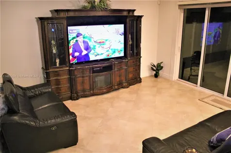 1173 NW 184th Terrace Pembroke Pines FL 33029