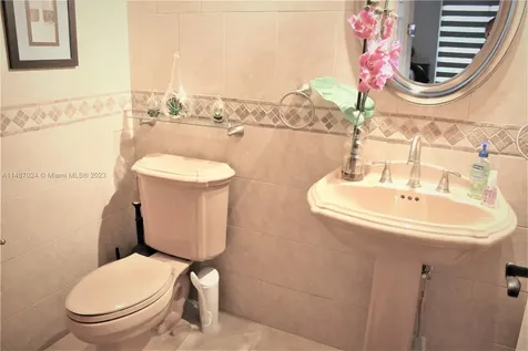 1173 NW 184th Terrace Pembroke Pines FL 33029