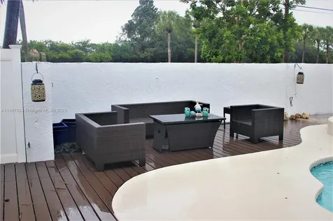 1173 NW 184th Terrace Pembroke Pines FL 33029