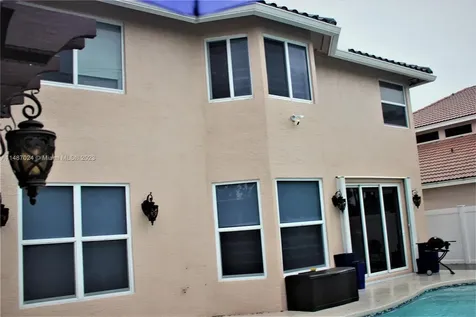 1173 NW 184th Terrace Pembroke Pines FL 33029