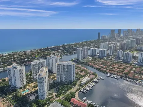 21055 Yacht Club Drive Aventura FL 33180