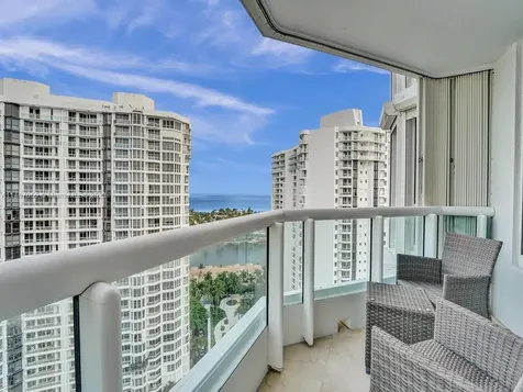 21055 Yacht Club Drive Aventura FL 33180