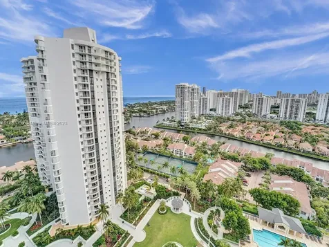 21055 Yacht Club Drive Aventura FL 33180