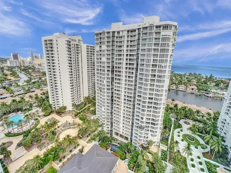 21055 Yacht Club Drive Aventura FL 33180