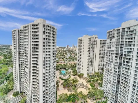 21055 Yacht Club Drive Aventura FL 33180