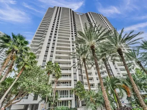 21055 Yacht Club Drive Aventura FL 33180