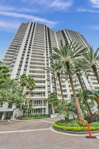 21055 Yacht Club Drive Aventura FL 33180