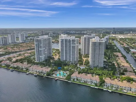 21055 Yacht Club Drive Aventura FL 33180