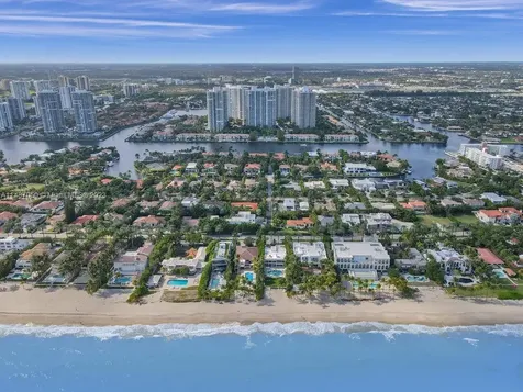 21055 Yacht Club Drive Aventura FL 33180
