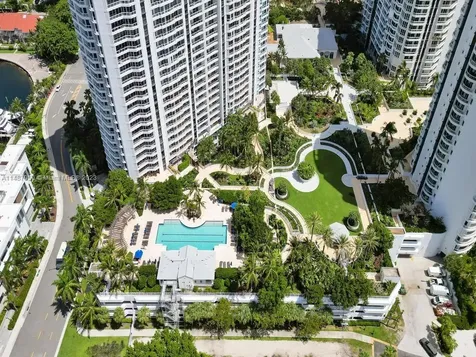 21055 Yacht Club Drive Aventura FL 33180