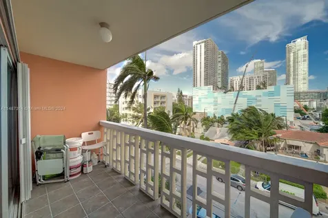Miami FL 33137