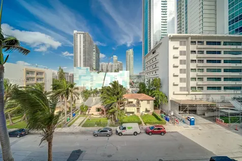 Miami FL 33137