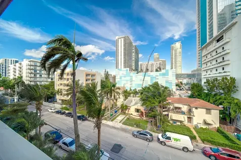 Miami FL 33137