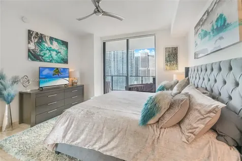 88 SW 7th Street Miami FL 33130