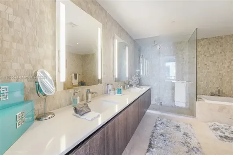 88 SW 7th Street Miami FL 33130