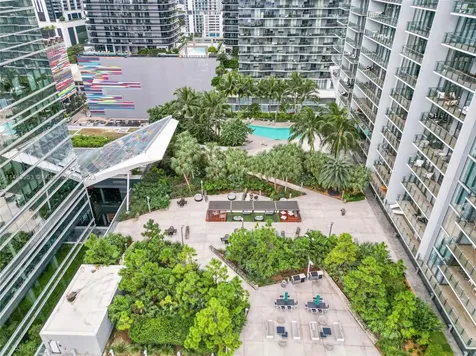 88 SW 7th Street Miami FL 33130