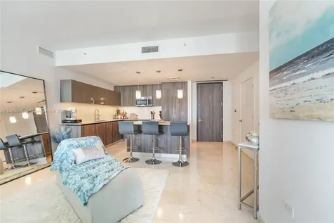 88 SW 7th Street Miami FL 33130