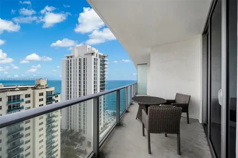 4111 S Ocean Drive Hollywood FL 33019