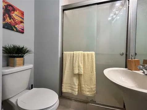 353 Virginia Street Hollywood FL 33019