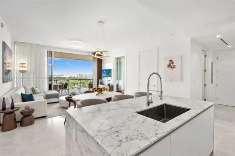 5775 Collins Avenue Miami Beach FL 33140
