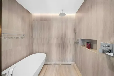 5775 Collins Avenue Miami Beach FL 33140