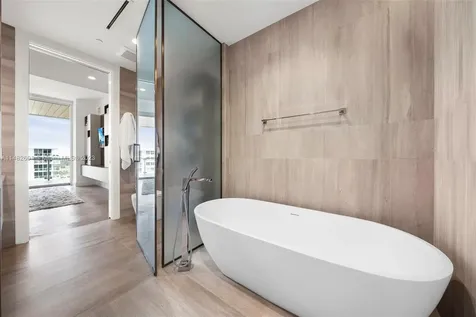 5775 Collins Avenue Miami Beach FL 33140