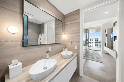 5775 Collins Avenue Miami Beach FL 33140