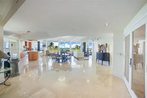 6051 N Ocean Drive Hollywood FL 33019