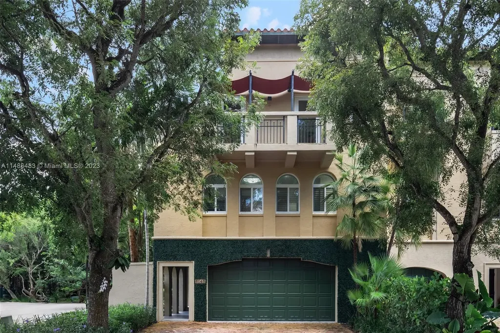 6145 Paradise Point Drive Palmetto Bay FL 33157