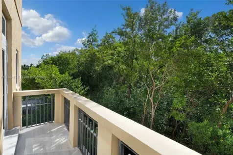 6145 Paradise Point Drive Palmetto Bay FL 33157