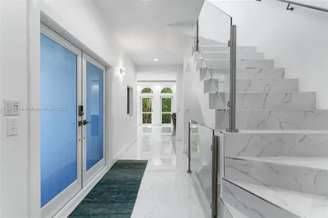 6145 Paradise Point Drive Palmetto Bay FL 33157