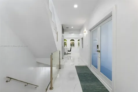 6145 Paradise Point Drive Palmetto Bay FL 33157