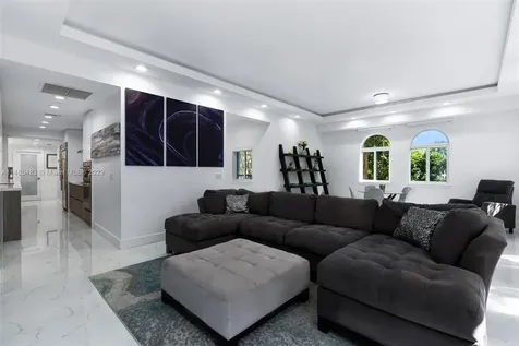 6145 Paradise Point Drive Palmetto Bay FL 33157