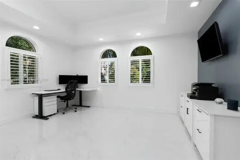 6145 Paradise Point Drive Palmetto Bay FL 33157