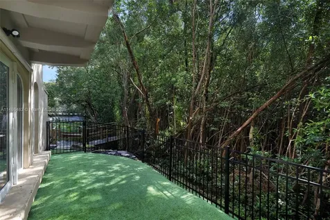 6145 Paradise Point Drive Palmetto Bay FL 33157