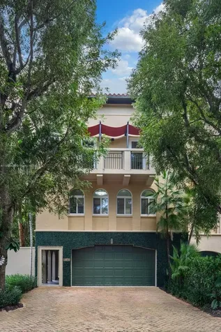 6145 Paradise Point Drive Palmetto Bay FL 33157