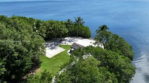 6145 Paradise Point Drive Palmetto Bay FL 33157