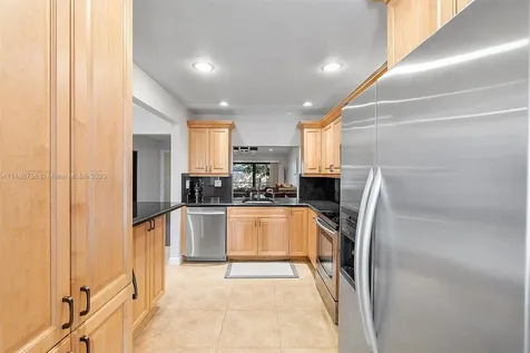974 NW 79th Terrace Plantation FL 33324