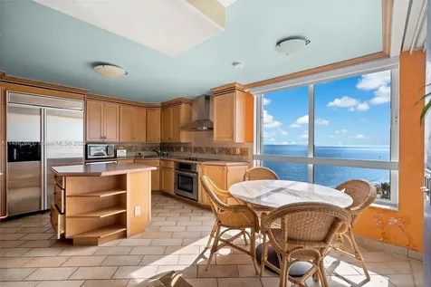 615 Ocean Drive Key Biscayne FL 33149